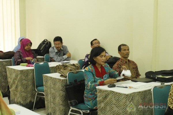 Peserta Diskusi Panel